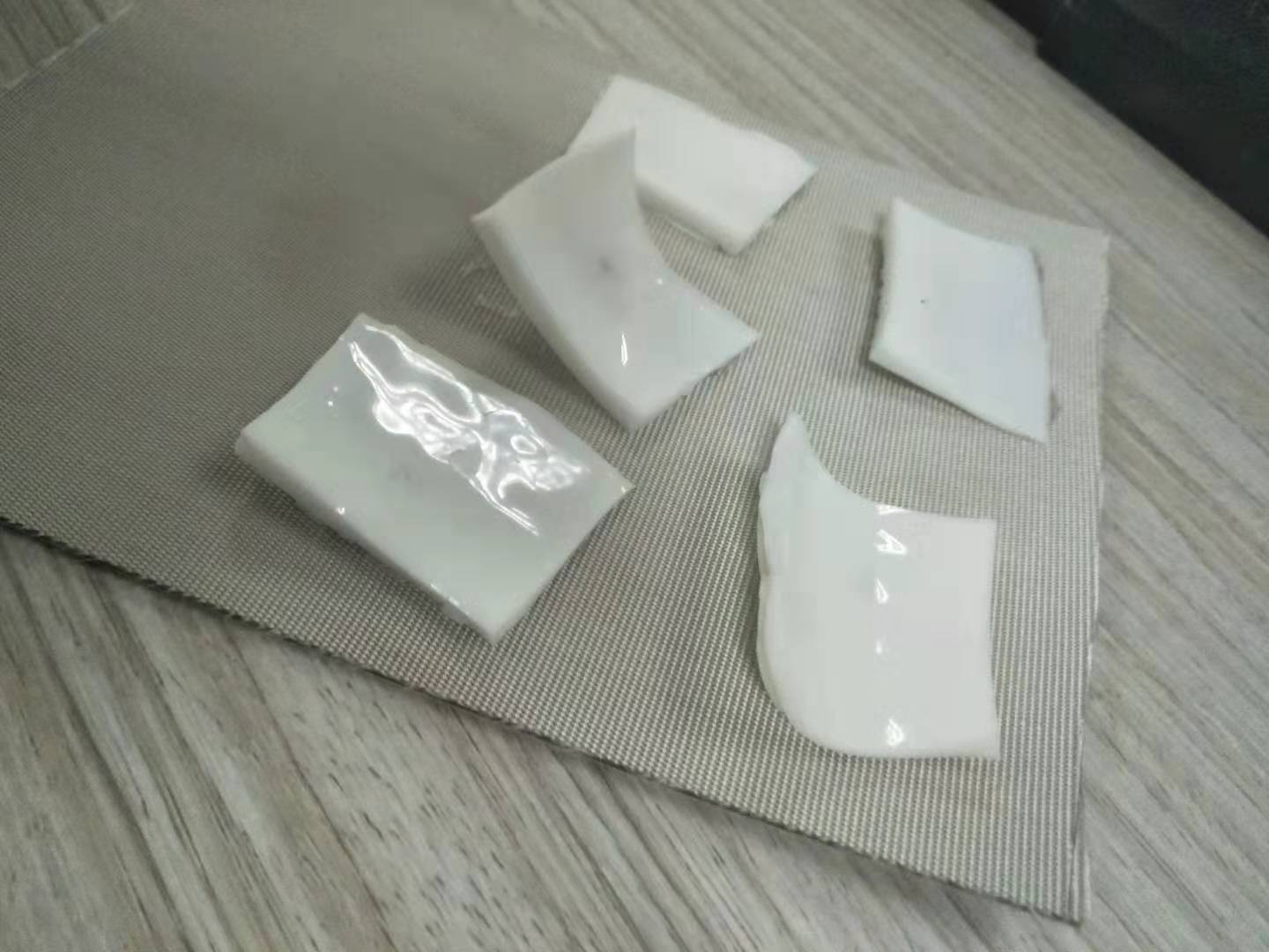 广东粘硅胶胶水多少钱